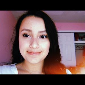 Meet your Posher, Vanessa